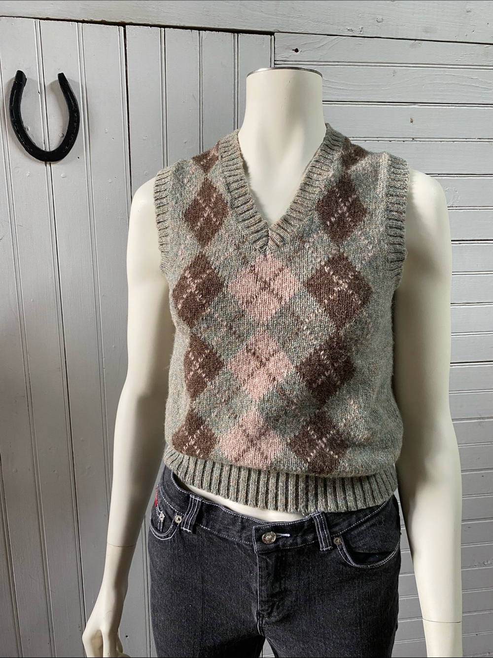 Vintage Cozy Argyle V-Neck Sweater Vest in Gray, Brown & Pink 100% Wool